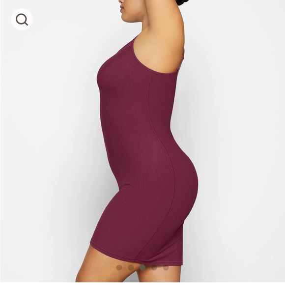 SOLD* Skims soft lounge slip dress - Picture 2 of 4